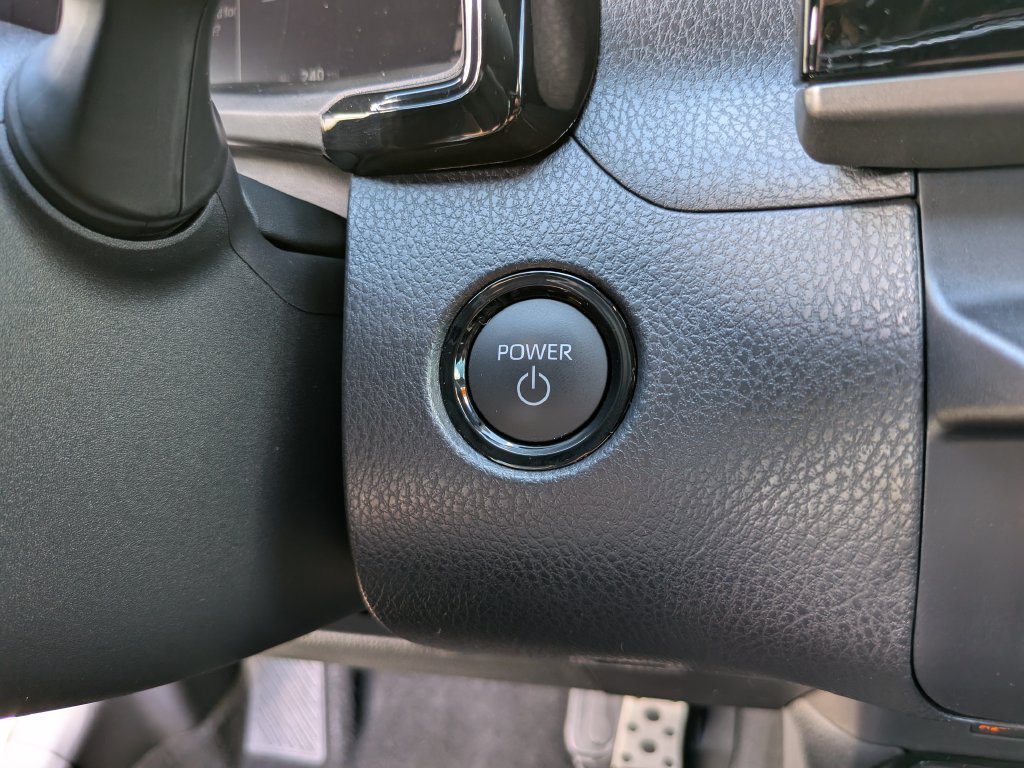 Used 2026 Toyota Camry SE FWD image 28