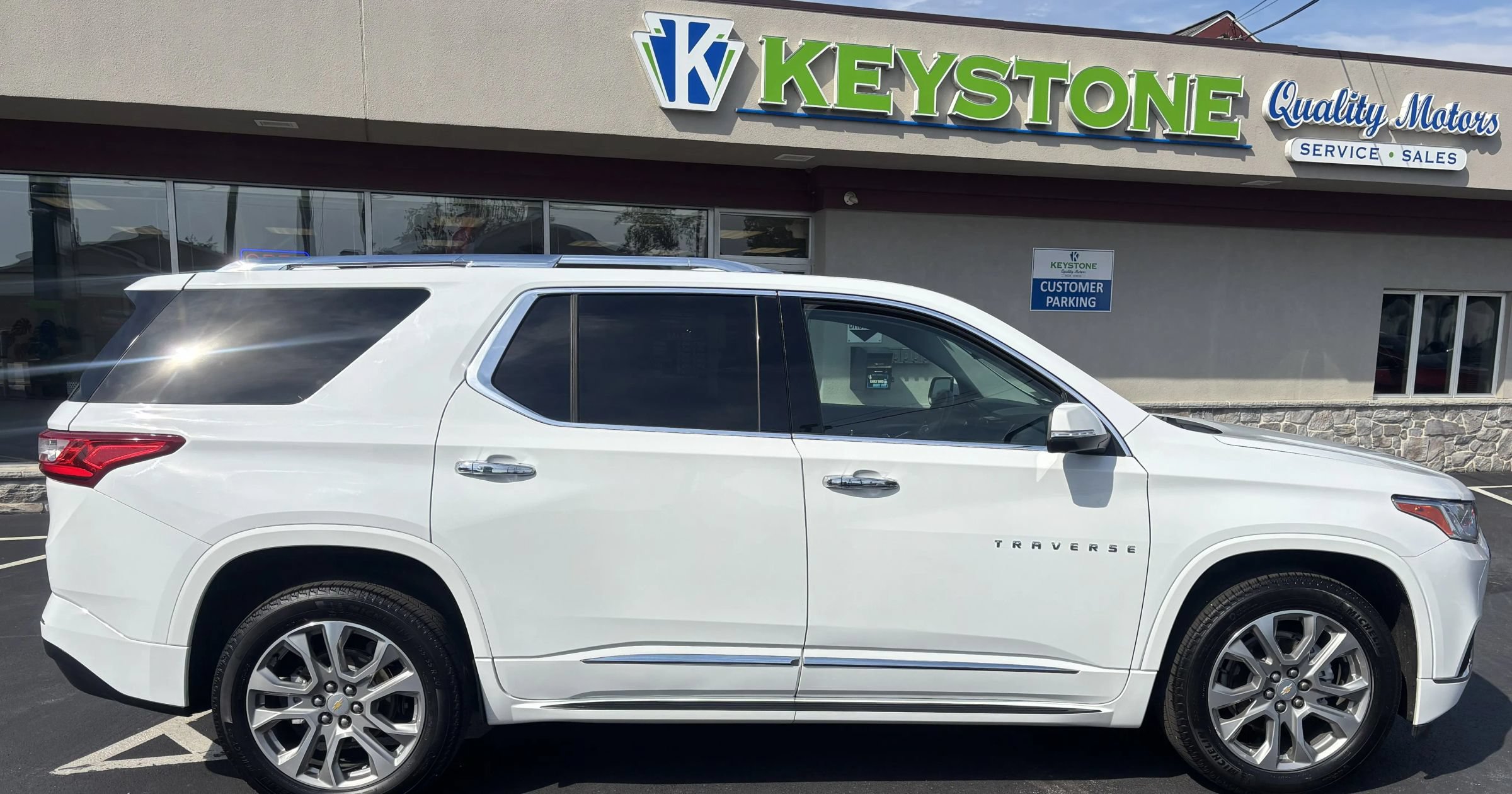 Used 2021 Chevrolet Traverse Premier AWD/4WD image 17