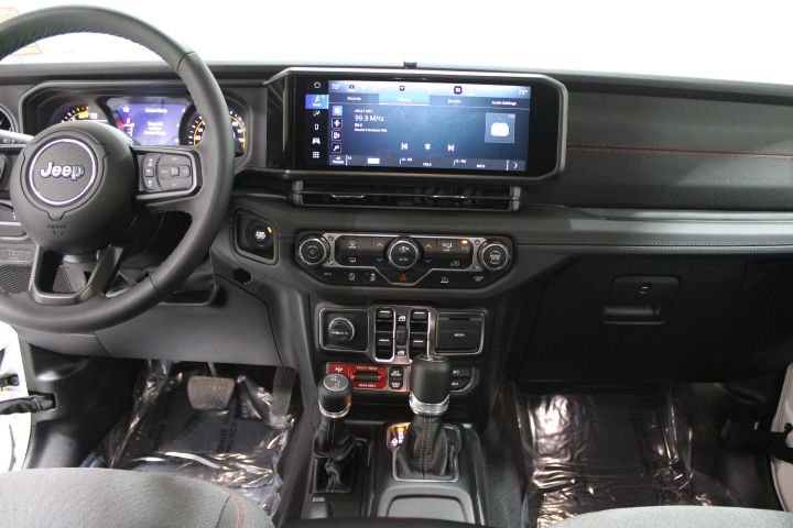 Used 2025 Jeep Wrangler Unlimited Rubicon image 28