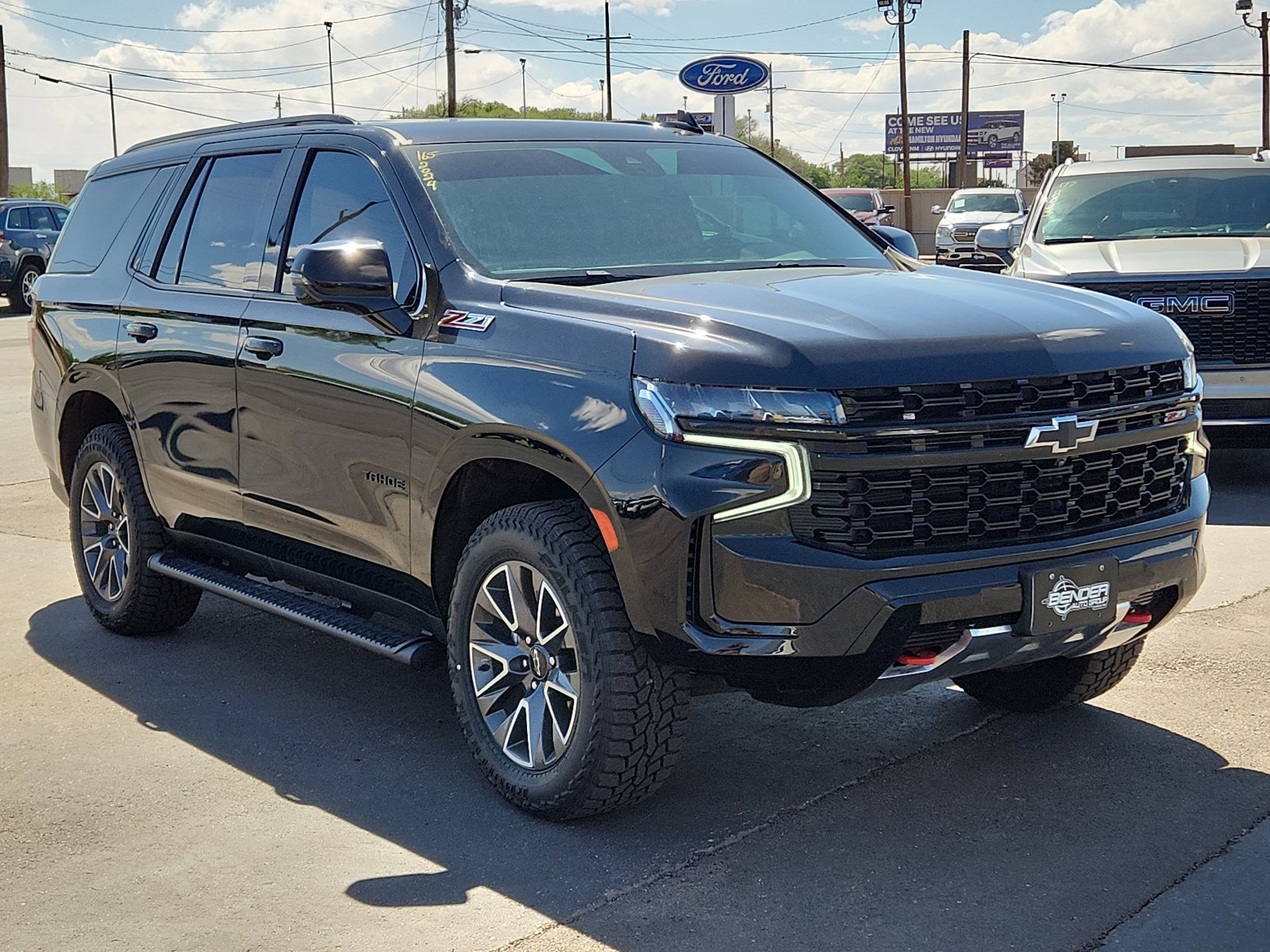 Used 2024 Chevrolet Tahoe Z71 w/ Luxury Package AWD/4WD image 6