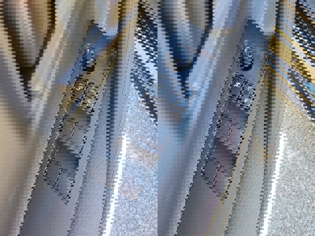 Used 2025 Toyota Corolla LE image 14