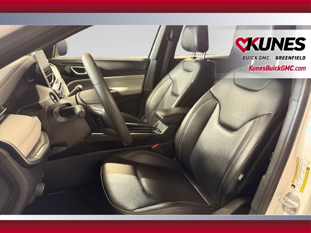 Used 2025 Jeep Compass Limited AWD/4WD image 23