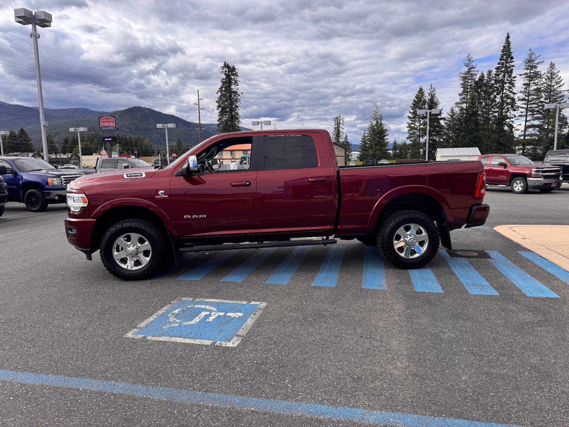 Used 2019 RAM 2500 Laramie AWD/4WD image 4