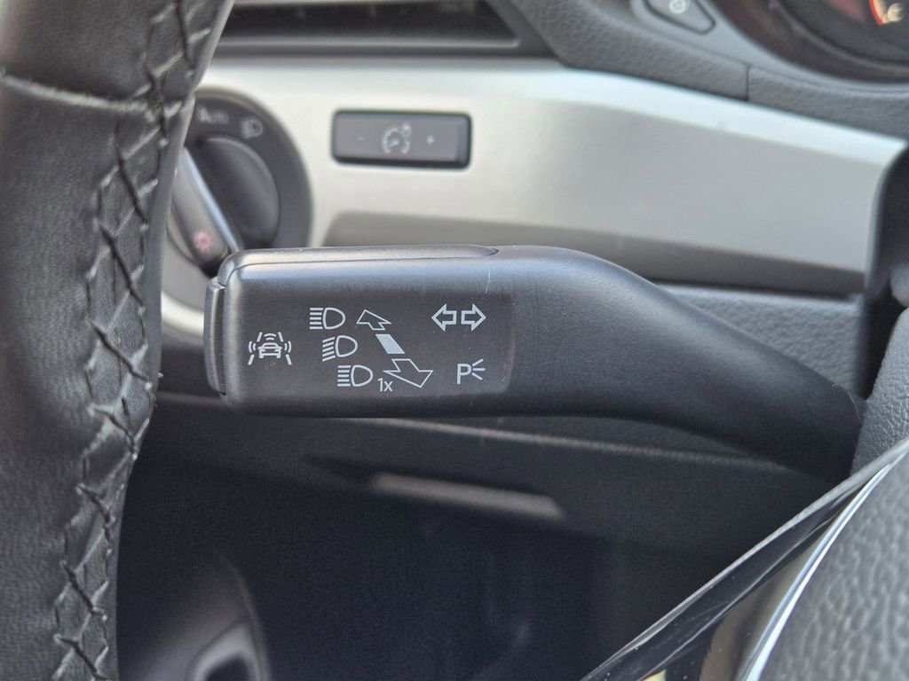 Used 2021 Volkswagen Passat 2.0T SE image 26