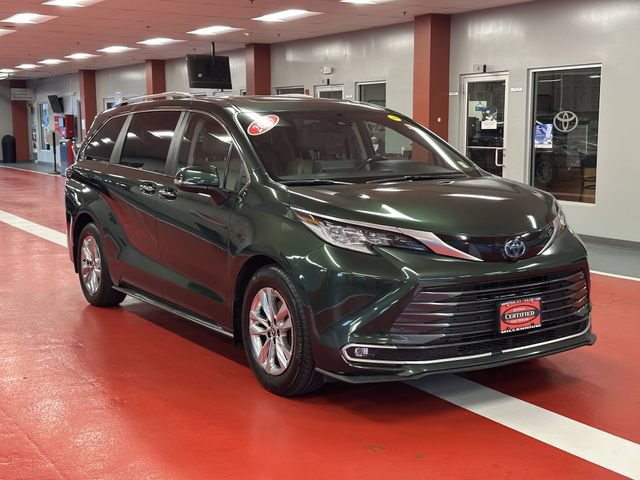 Certified 2023 Toyota Sienna Limited AWD/4WD image 2