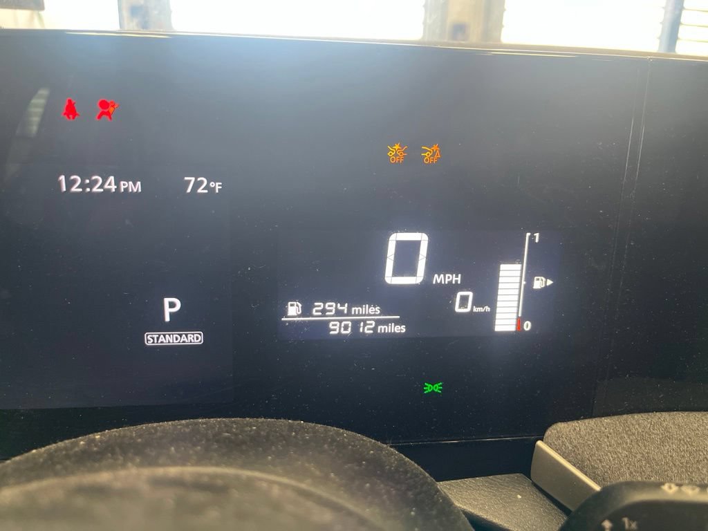 Used 2025 Nissan Kicks SV FWD image 4