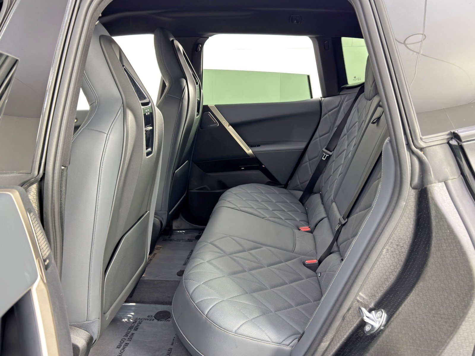 Used 2023 BMW iX M60 w/ Executive Package image 43