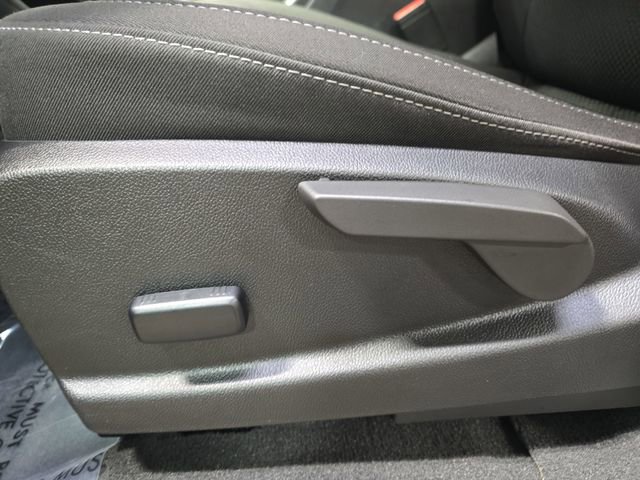 Used 2022 Chevrolet Colorado LT w/ LT Convenience Package image 31