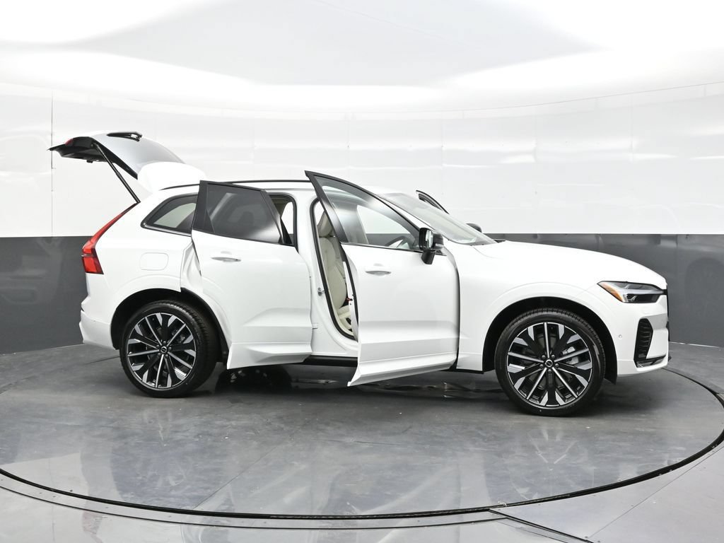New 2026 Volvo XC60 B5 Ultra w/ Climate Package AWD/4WD image 46
