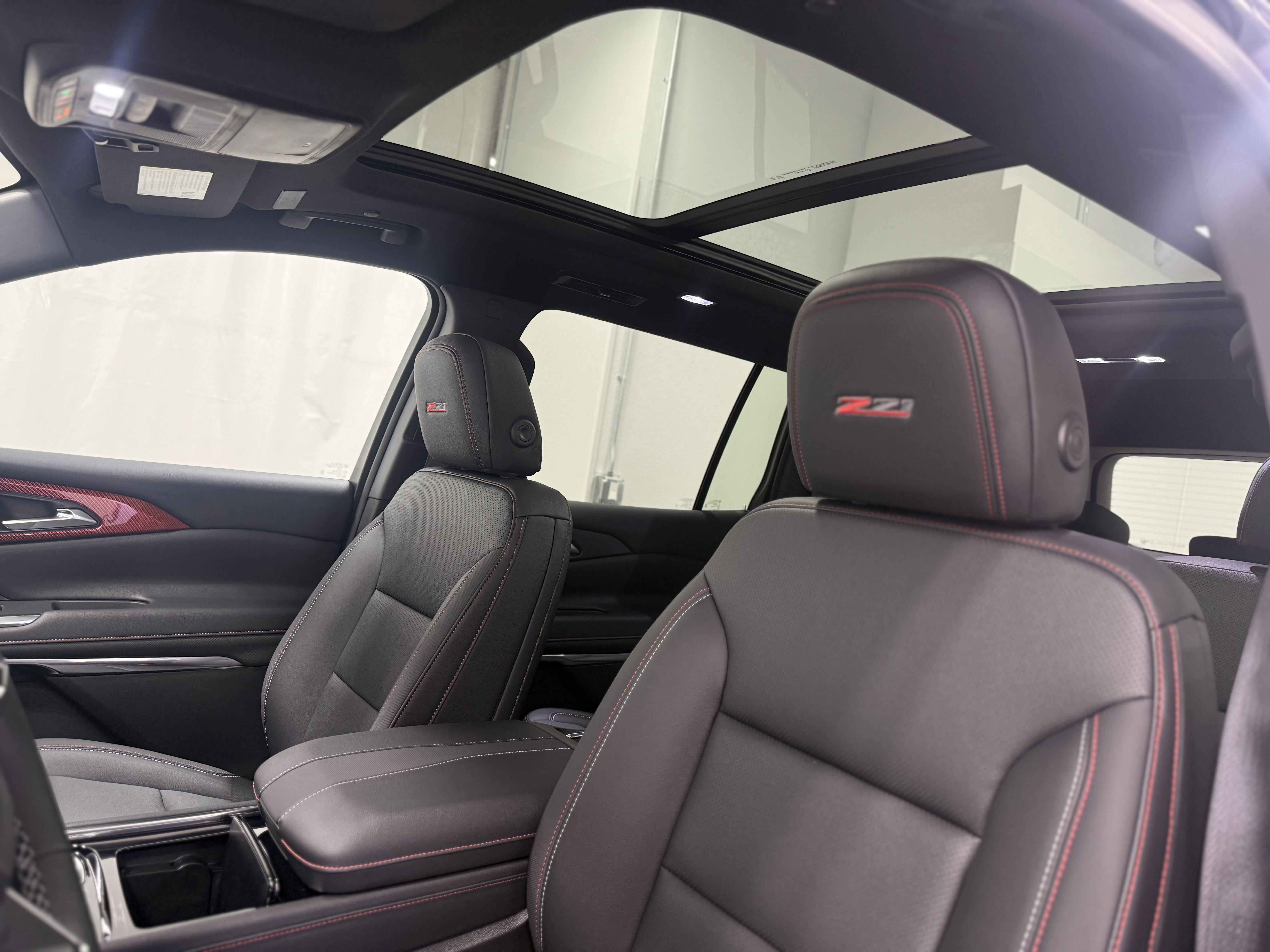 Used 2025 Chevrolet Traverse Z71 w/ Enhanced Driving Package image 14