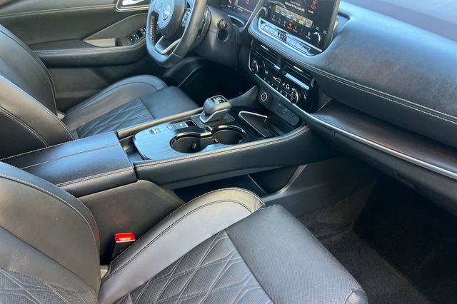 Used 2023 Nissan Rogue Platinum image 18
