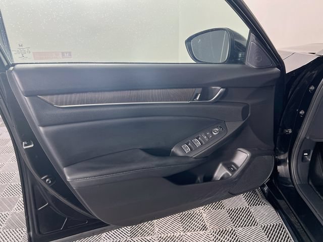 Used 2018 Honda Accord EX image 19