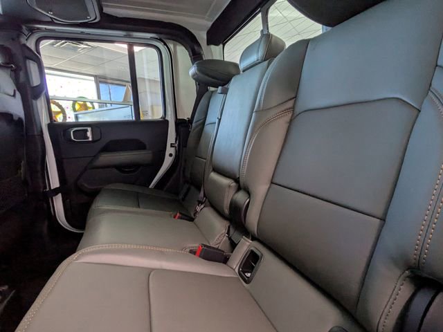 New 2026 Jeep Gladiator Mojave w/ Technology Group image 15