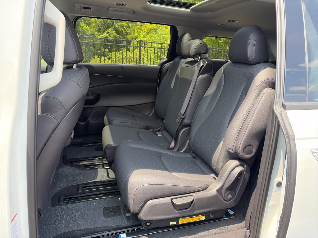 New 2027 Kia Carnival SX Prestige FWD image 27