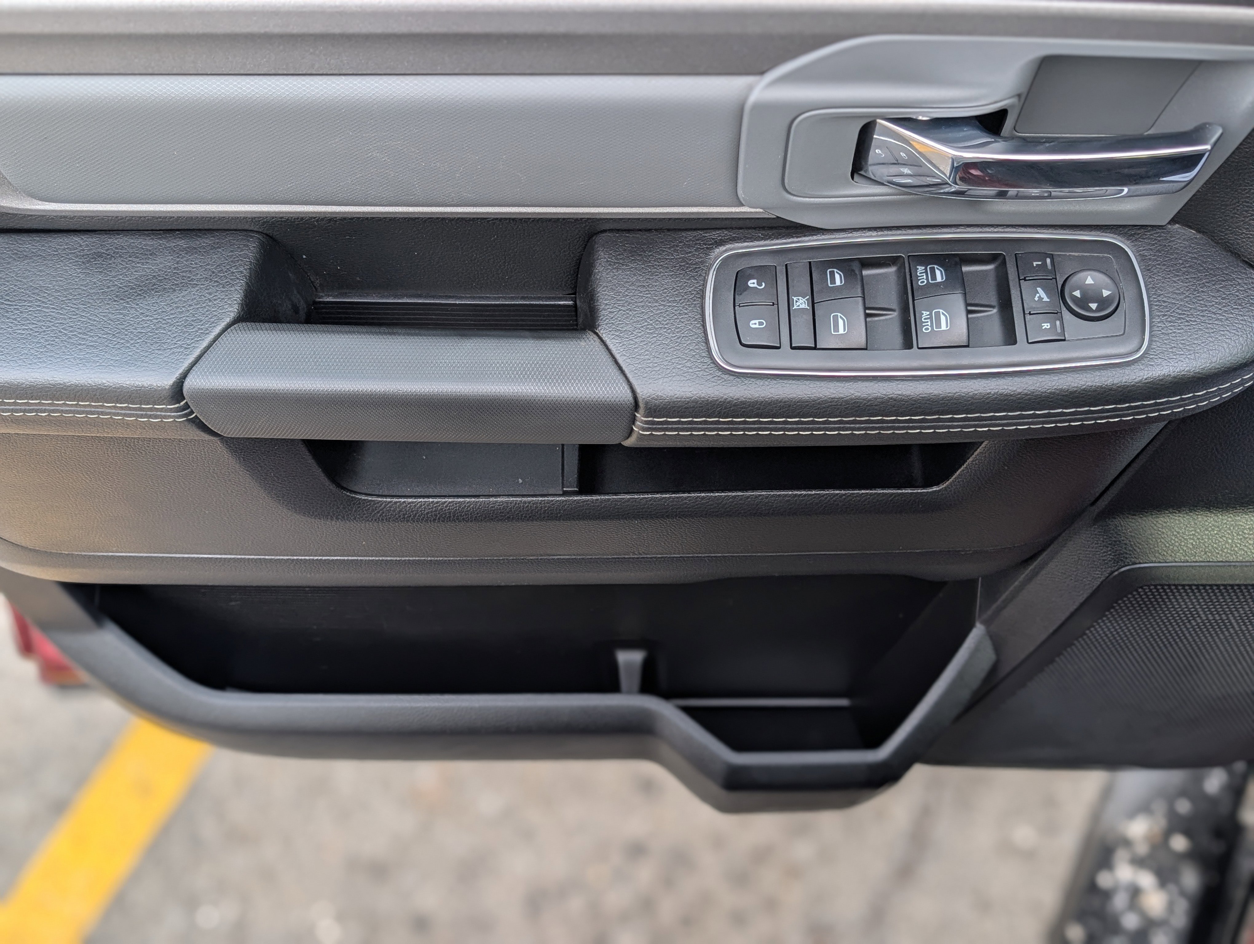 Used 2018 RAM 2500 Power Wagon w/ Luxury Group image 33