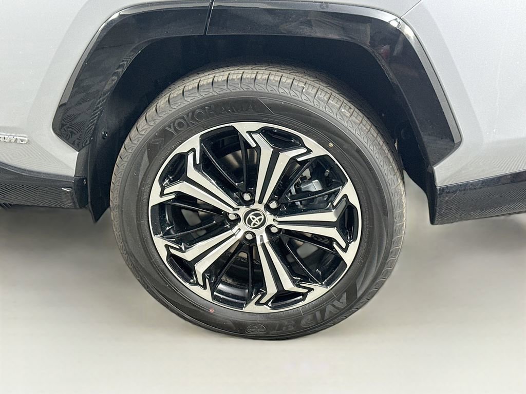 Certified 2025 Toyota RAV4 XSE w/ Premium Package image 23