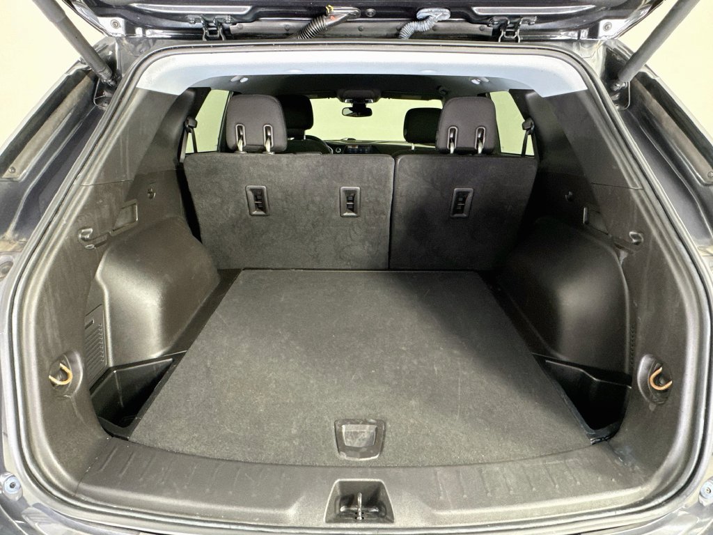 Used 2021 Chevrolet Blazer LT FWD image 32
