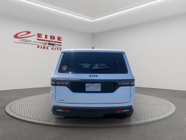 New 2026 Jeep Grand Wagoneer L Limited AWD/4WD image 4
