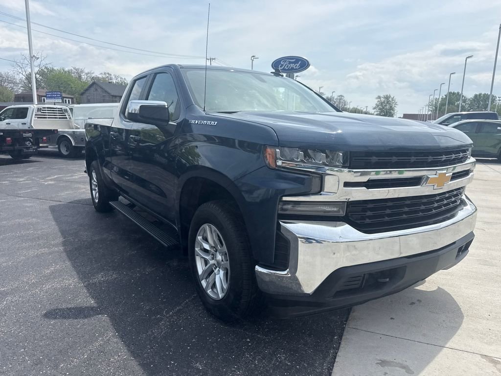 Used 2019 Chevrolet Silverado 1500 LT w/ All-Star Edition AWD/4WD image 4