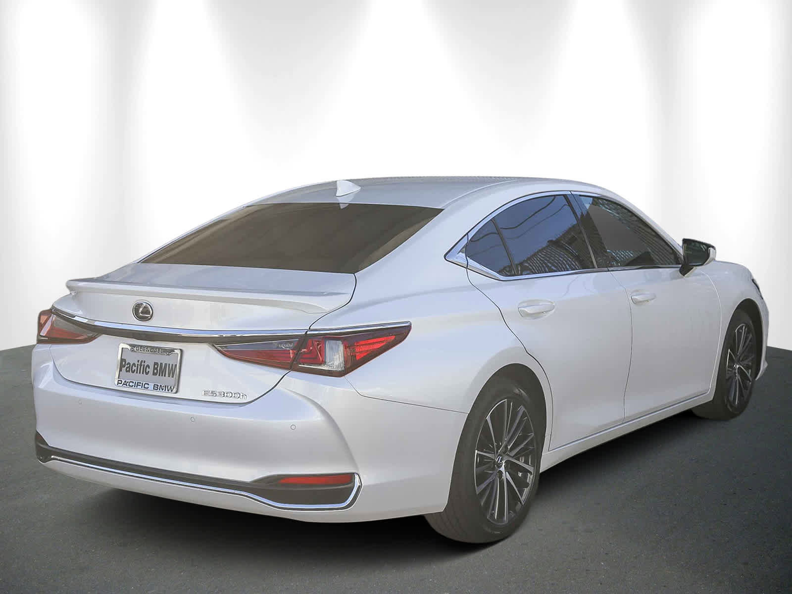 Used 2024 Lexus ES 300h w/ Premium Package image 6