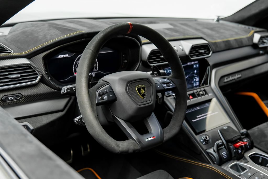 Used 2023 Lamborghini Urus Performante AWD/4WD image 16