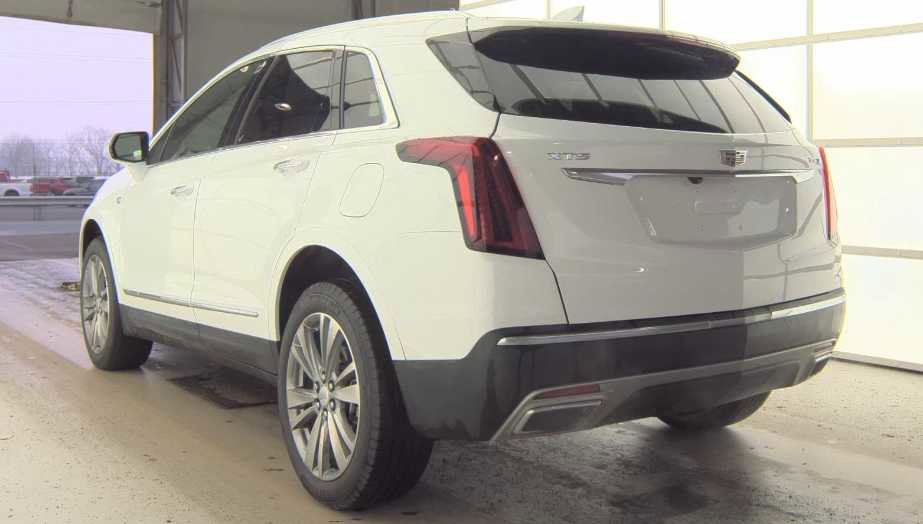 Used 2024 Cadillac XT5 Premium Luxury image 37