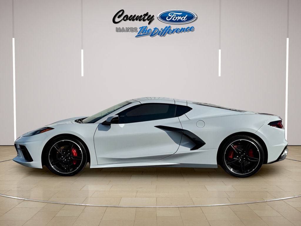 Used 2024 Chevrolet Corvette Stingray Preferred Cpe w/ Stealth Interior Trim Package RWD image 3