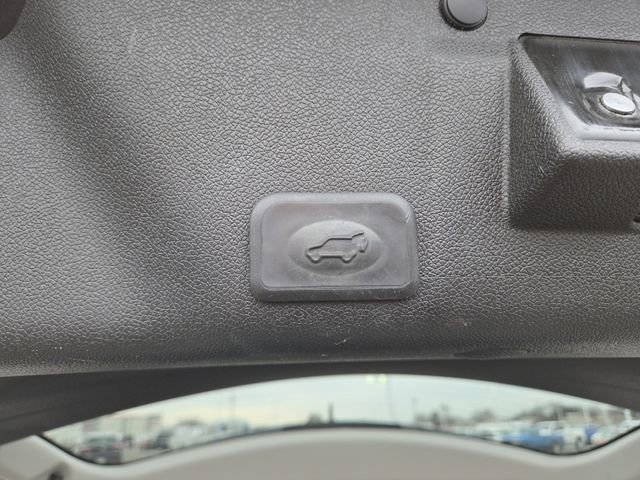 Used 2013 GMC Acadia Denali image 16