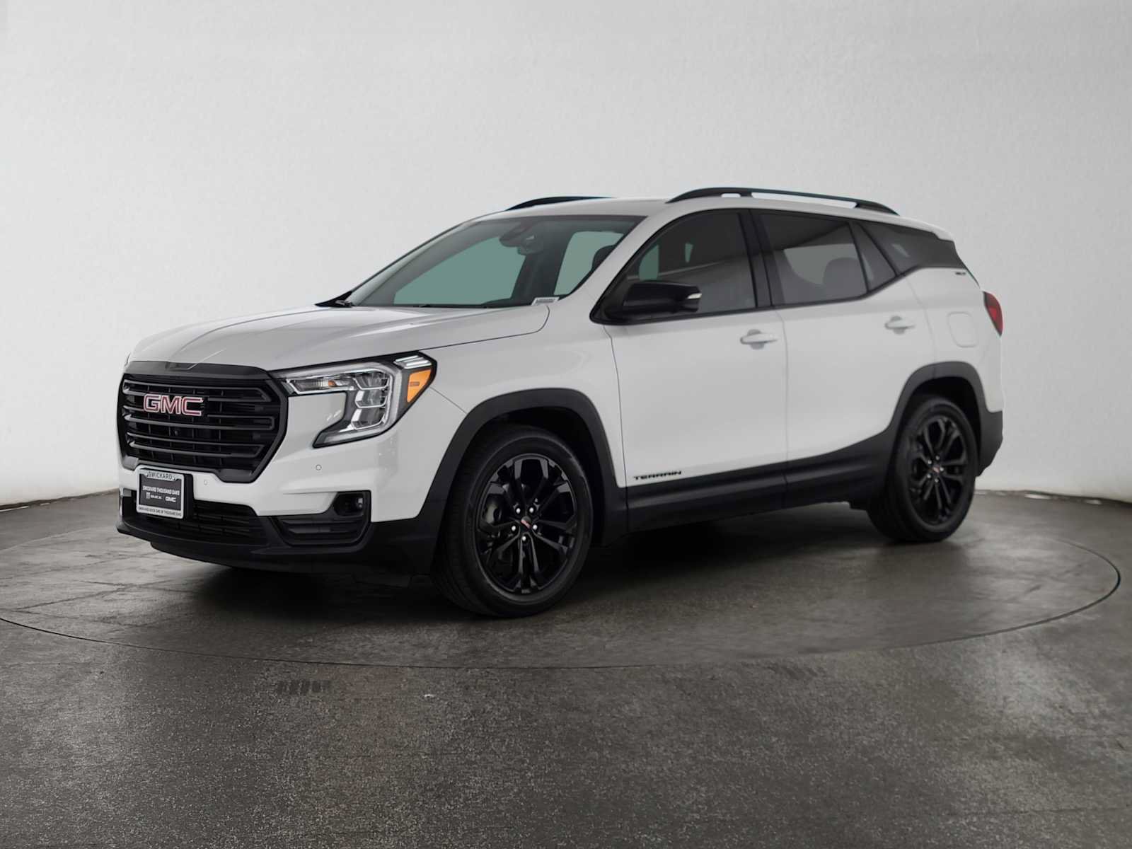 Used 2022 GMC Terrain SLT w/ Infotainment Package II FWD image 7