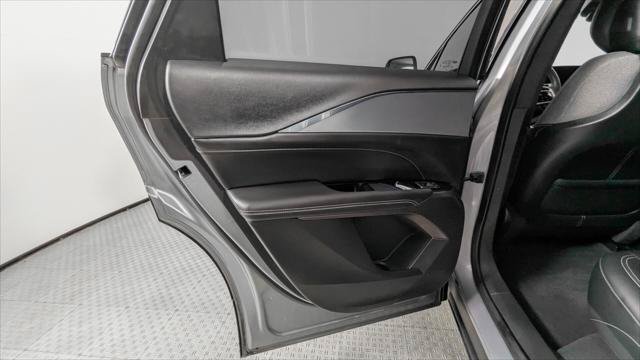 Used 2024 Cadillac Lyriq Tech RWD image 17