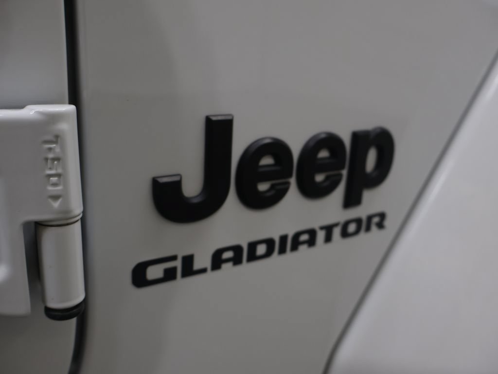 Used 2022 Jeep Gladiator Sport AWD/4WD image 39