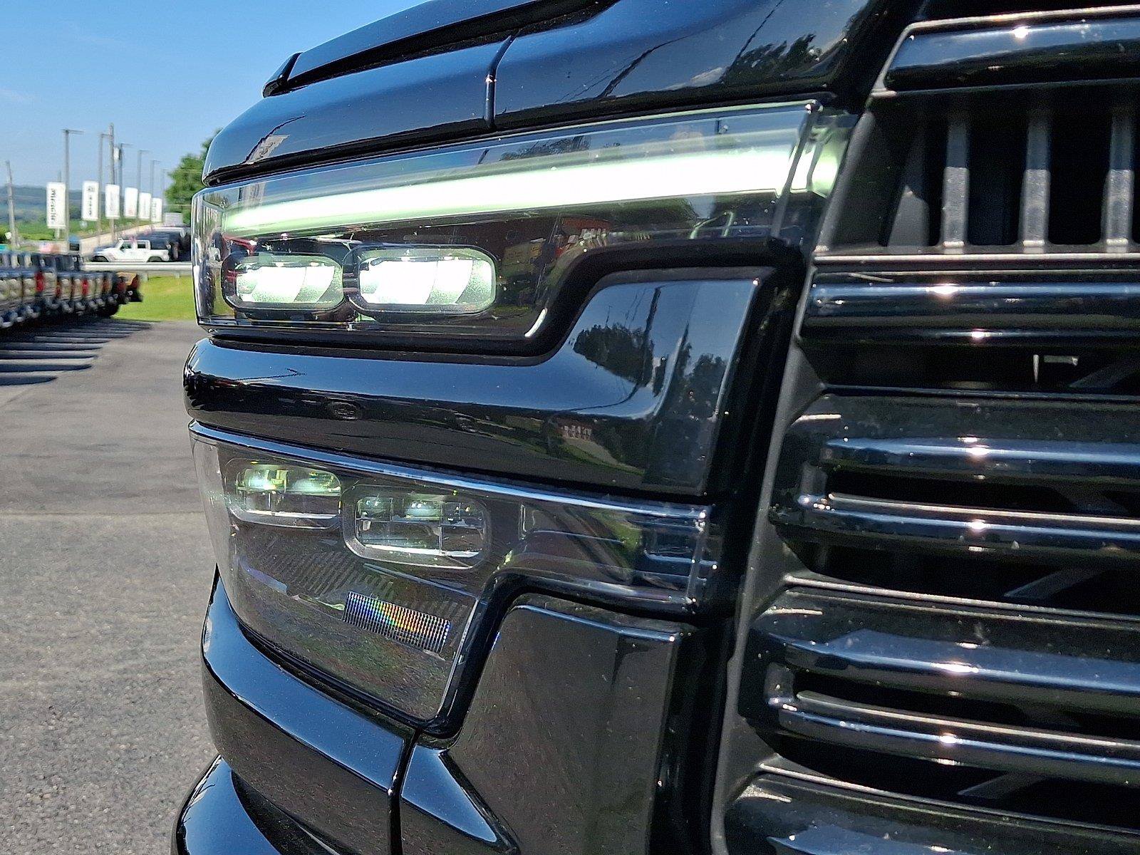 Used 2025 RAM 2500 Laramie AWD/4WD image 9