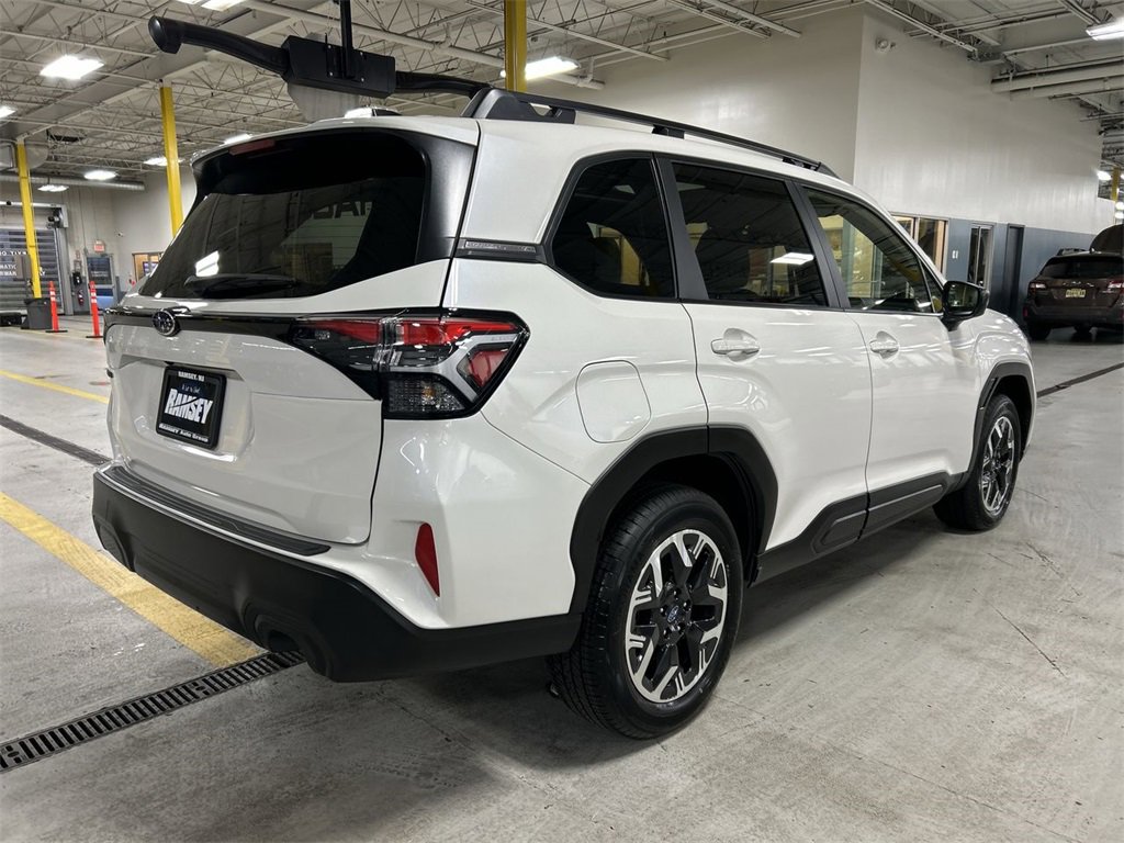 Certified 2025 Subaru Forester Premium image 8