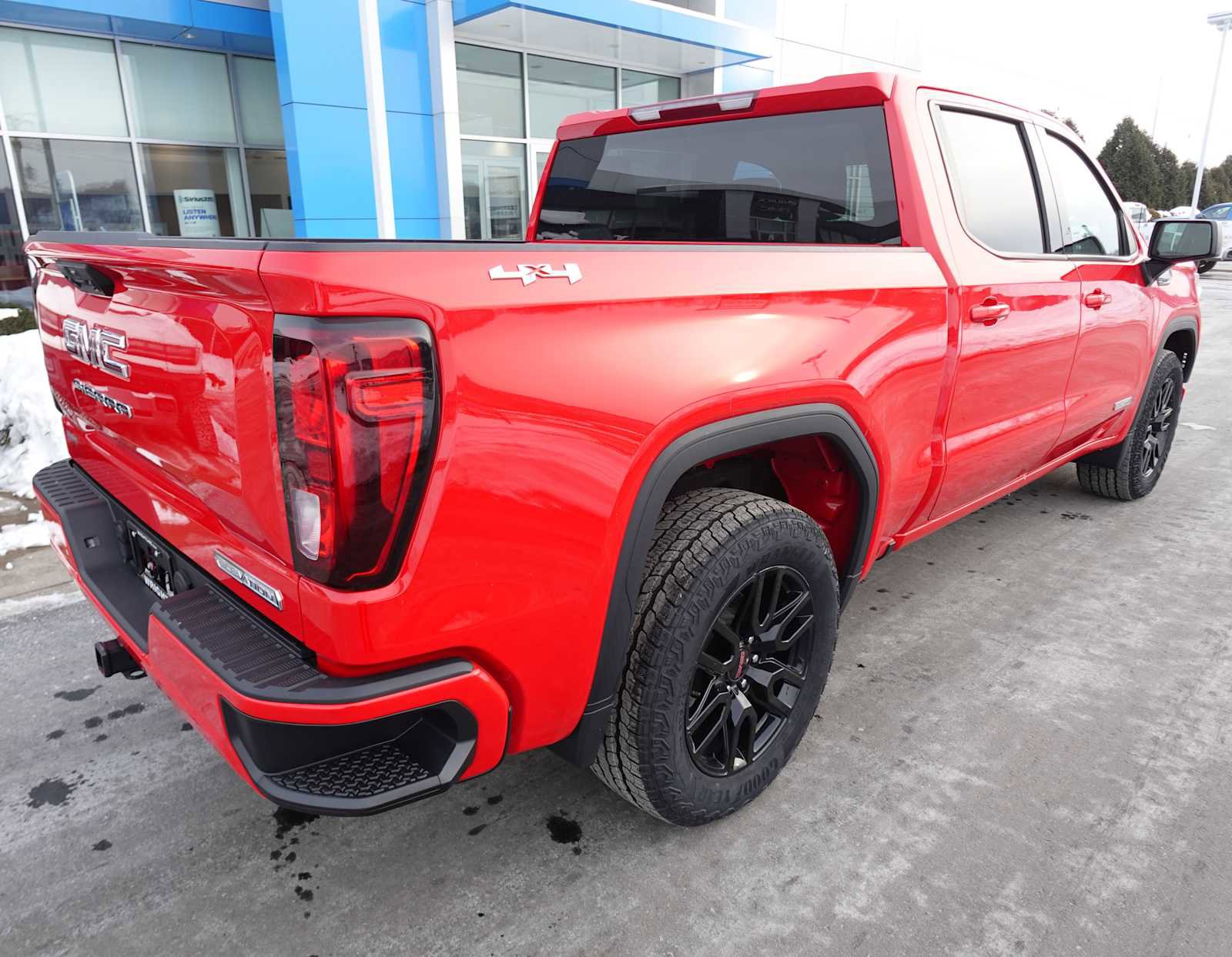 Used 2023 GMC Sierra 1500 Elevation image 3