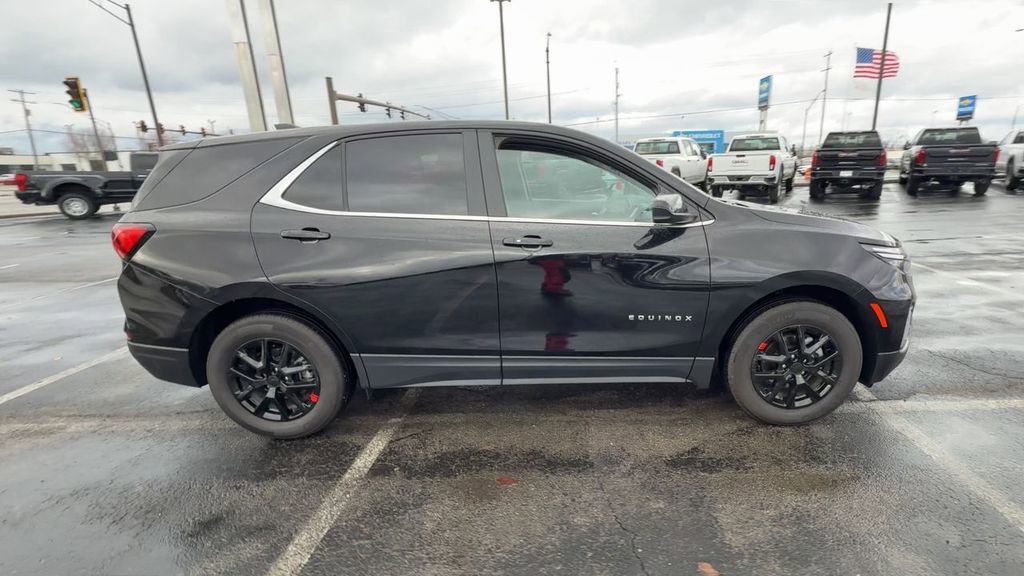 Used 2024 Chevrolet Equinox LT w/ LPO, Floor Liner Package image 9