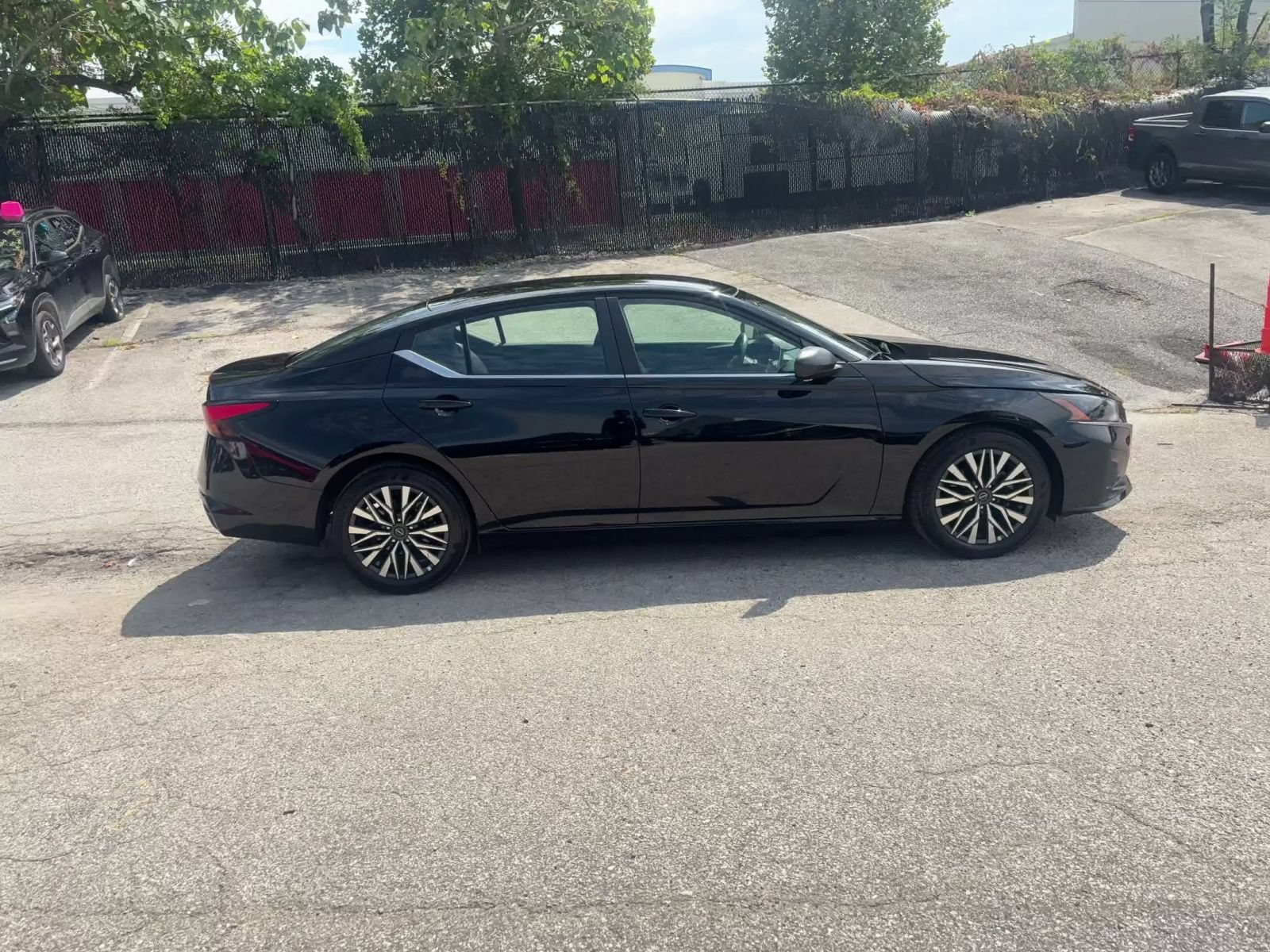 Used 2026 Nissan Altima 2.5 SV FWD image 15
