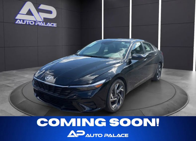 Used 2025 Hyundai Elantra SEL image 1