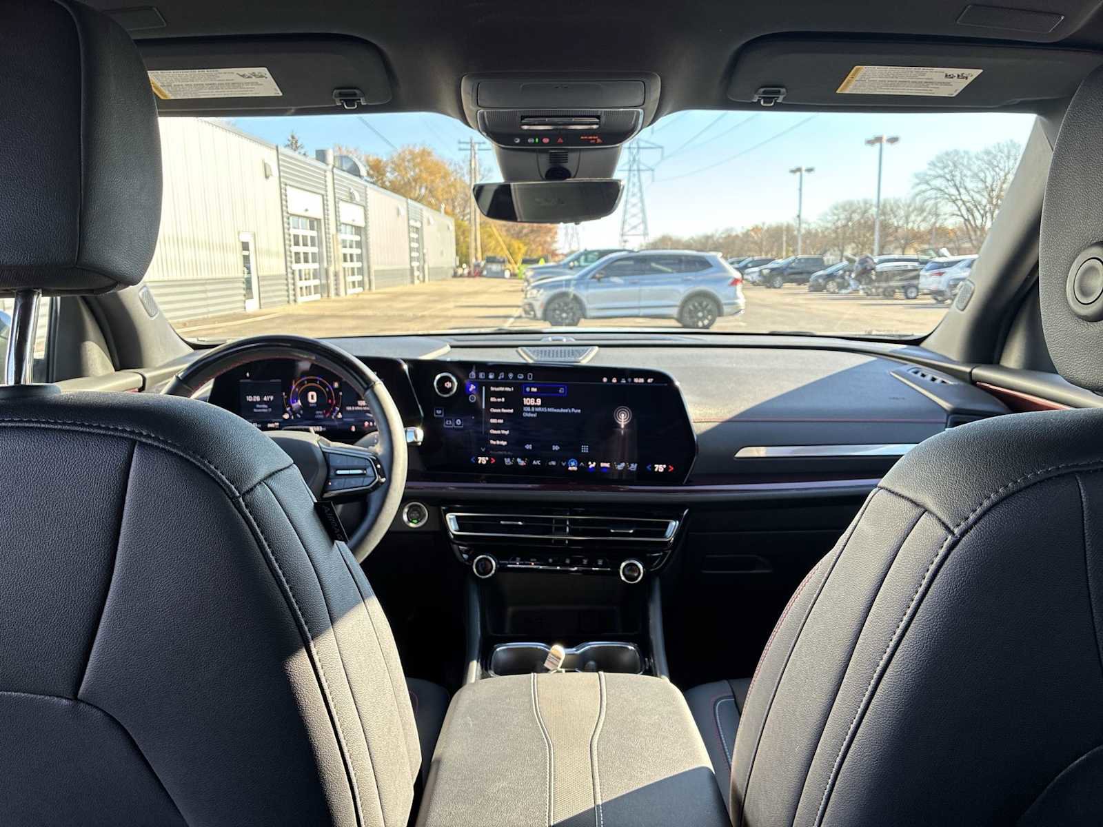 Certified 2025 Chevrolet Traverse RS image 21