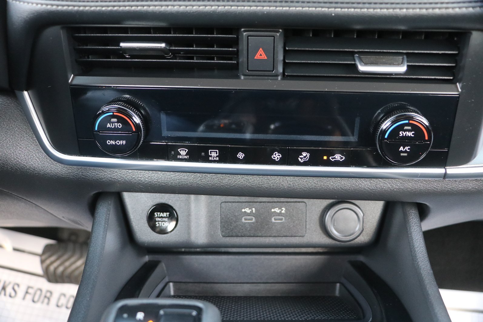 Used 2024 Nissan Rogue SV AWD/4WD image 22
