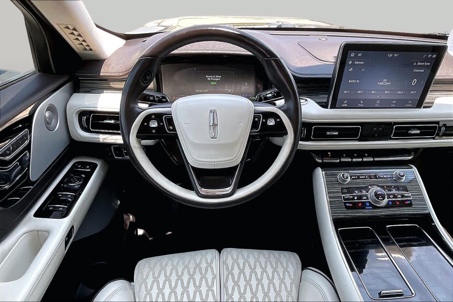 Used 2020 Lincoln Aviator Black Label Grand Touring w/ Class IV Trailer Tow Package AWD/4WD image 6