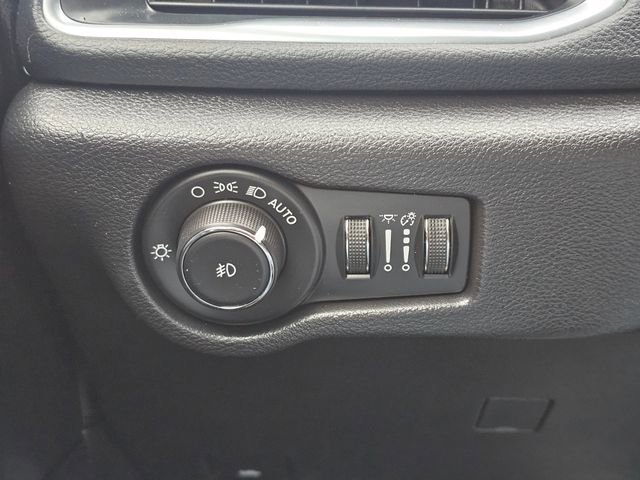 Used 2020 Chrysler Pacifica Limited w/ Advanced Safetytec Group image 38