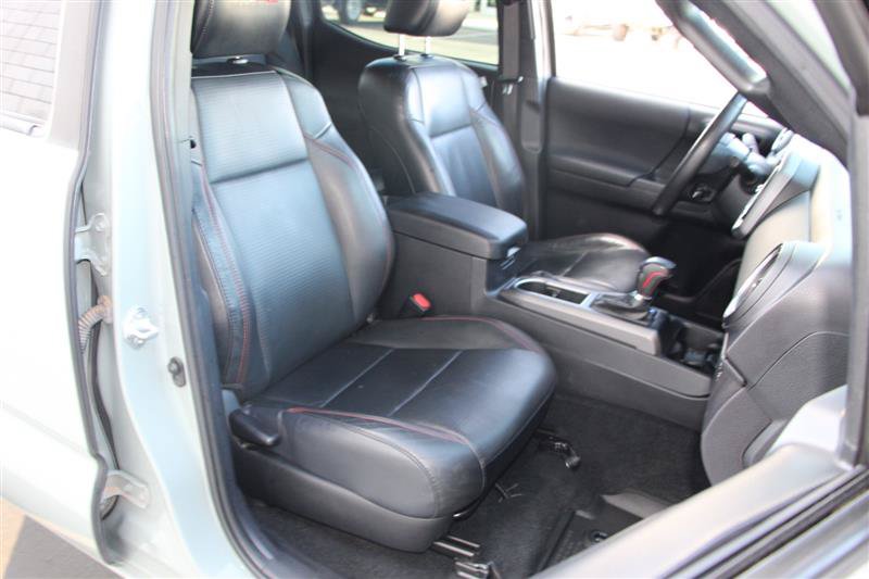 Used 2021 Toyota Tacoma TRD Pro AWD/4WD image 11