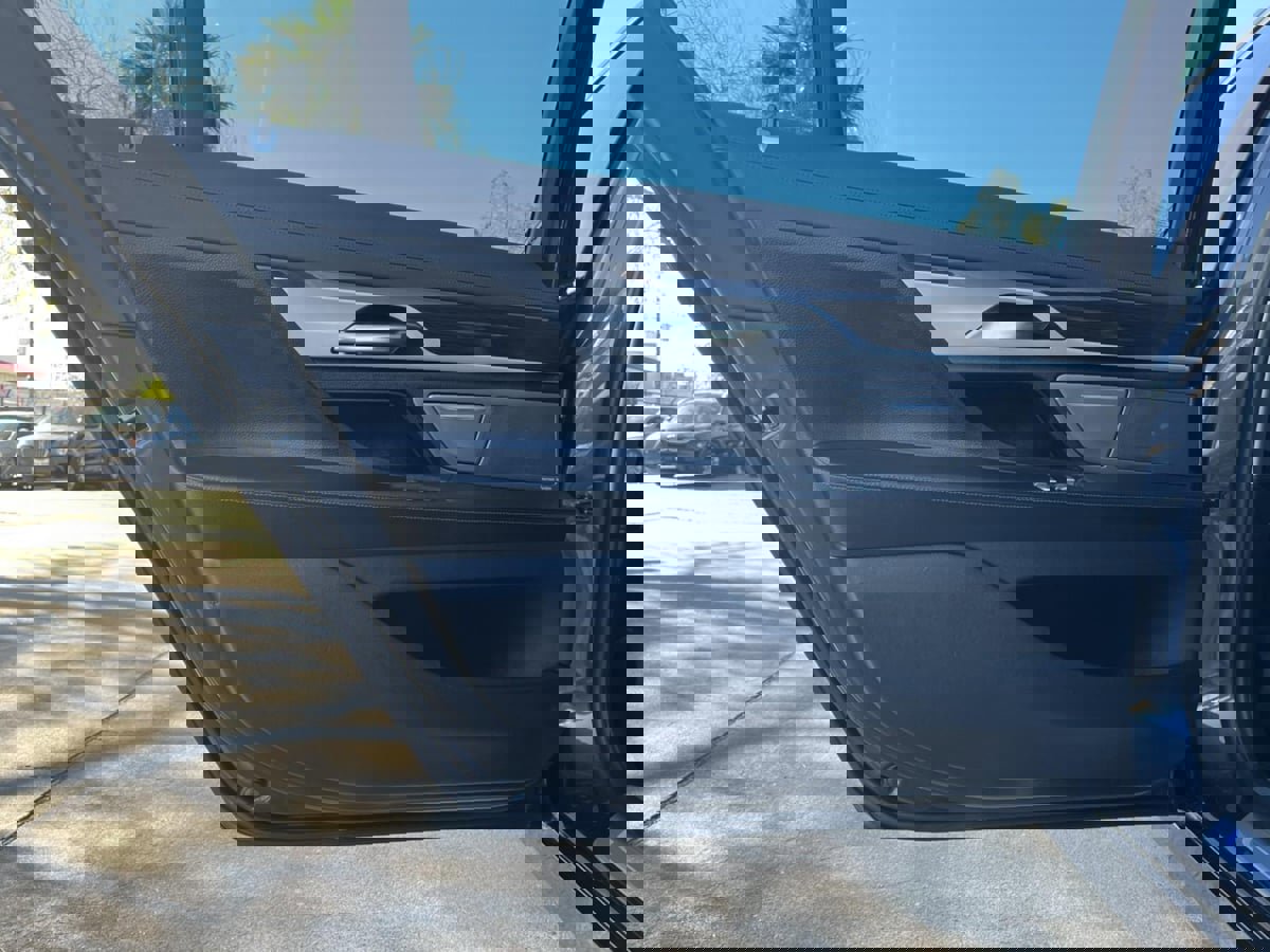 Used 2019 BMW 740i xDrive image 35