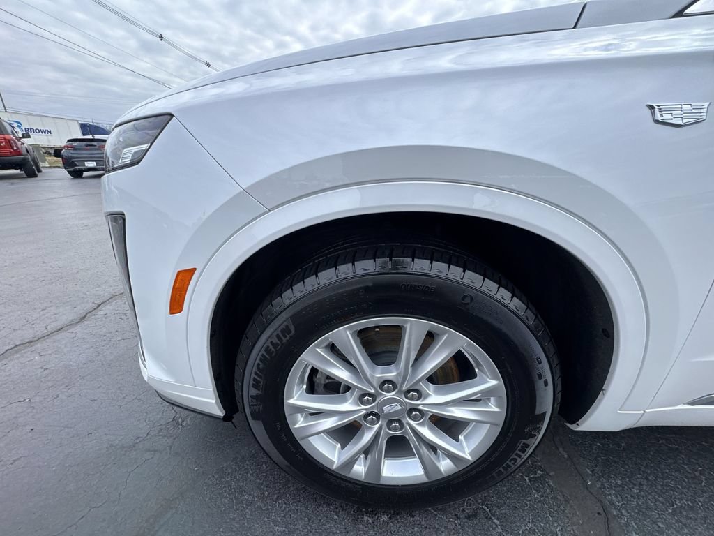 Used 2024 Cadillac XT6 Luxury w/ LPO, Floor Liner Package AWD/4WD image 10