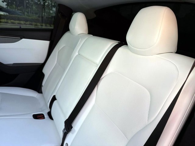 Used 2026 Tesla Model Y AWD image 15