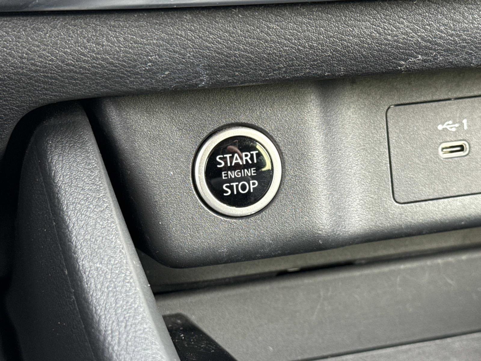 Used 2023 Nissan Rogue SV image 13