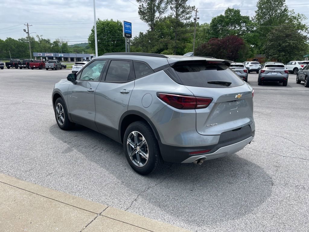 Used 2024 Chevrolet Blazer LT w/ Convenience Package FWD image 6