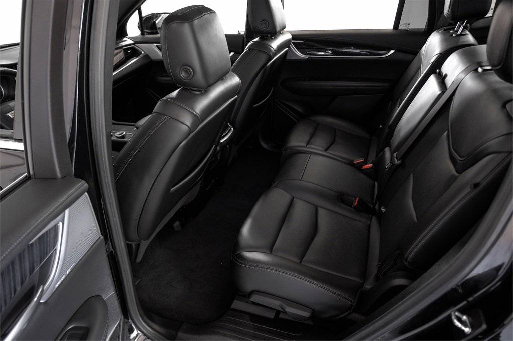 Used 2024 Cadillac XT6 Premium Luxury image 40