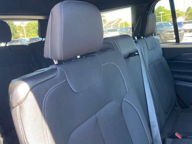New 2025 Jeep Grand Cherokee L Laredo w/ Luxury Tech Group I AWD/4WD image 32