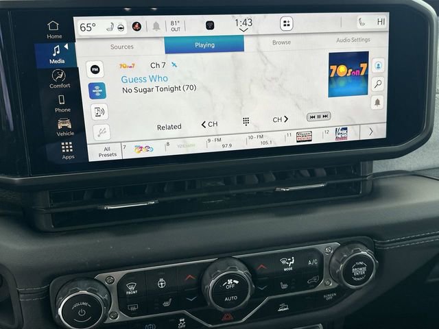 Used 2025 Jeep Wrangler Unlimited Sahara image 13